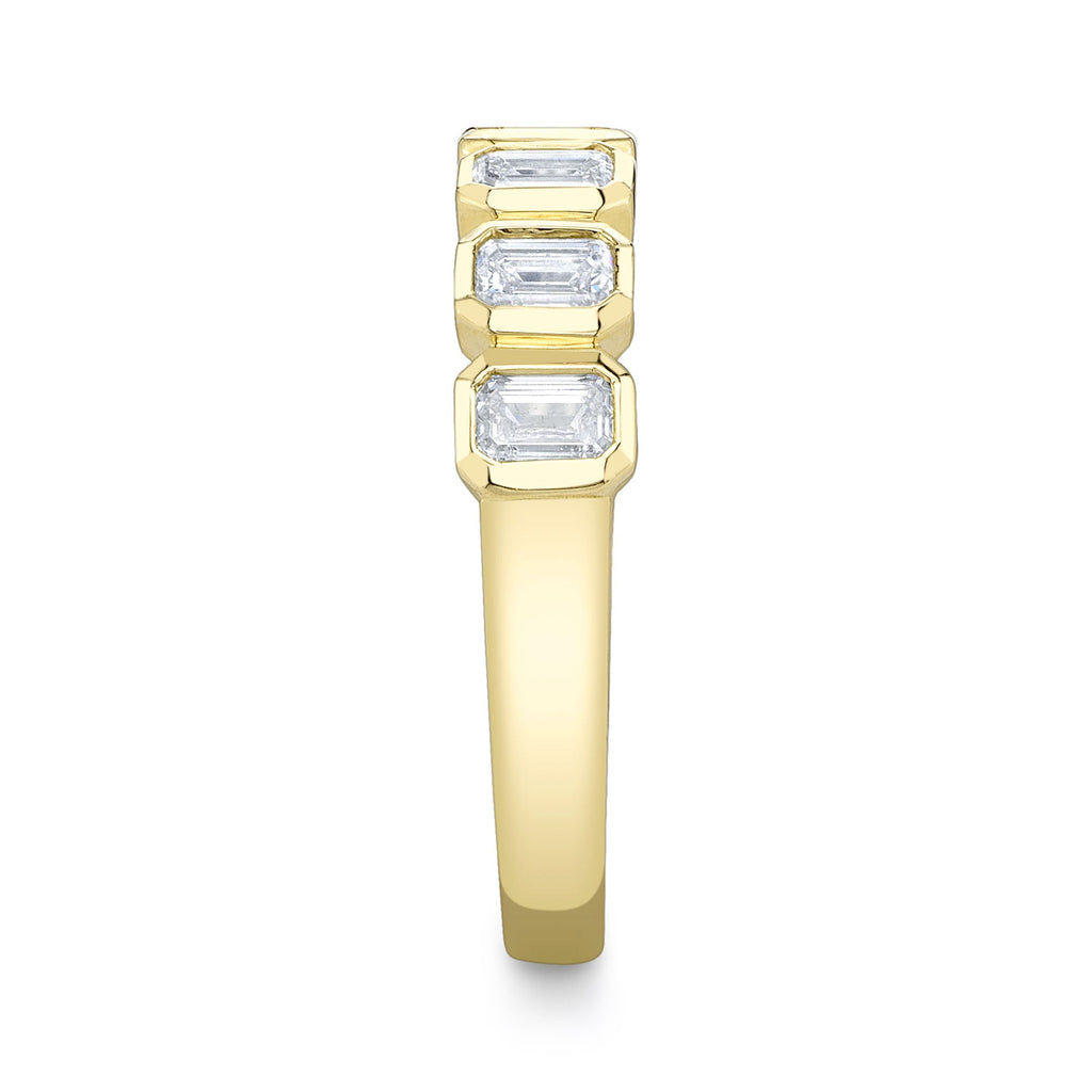 1.05CT 14K Y/G DIAMOND EMERALD BEZEL BAND