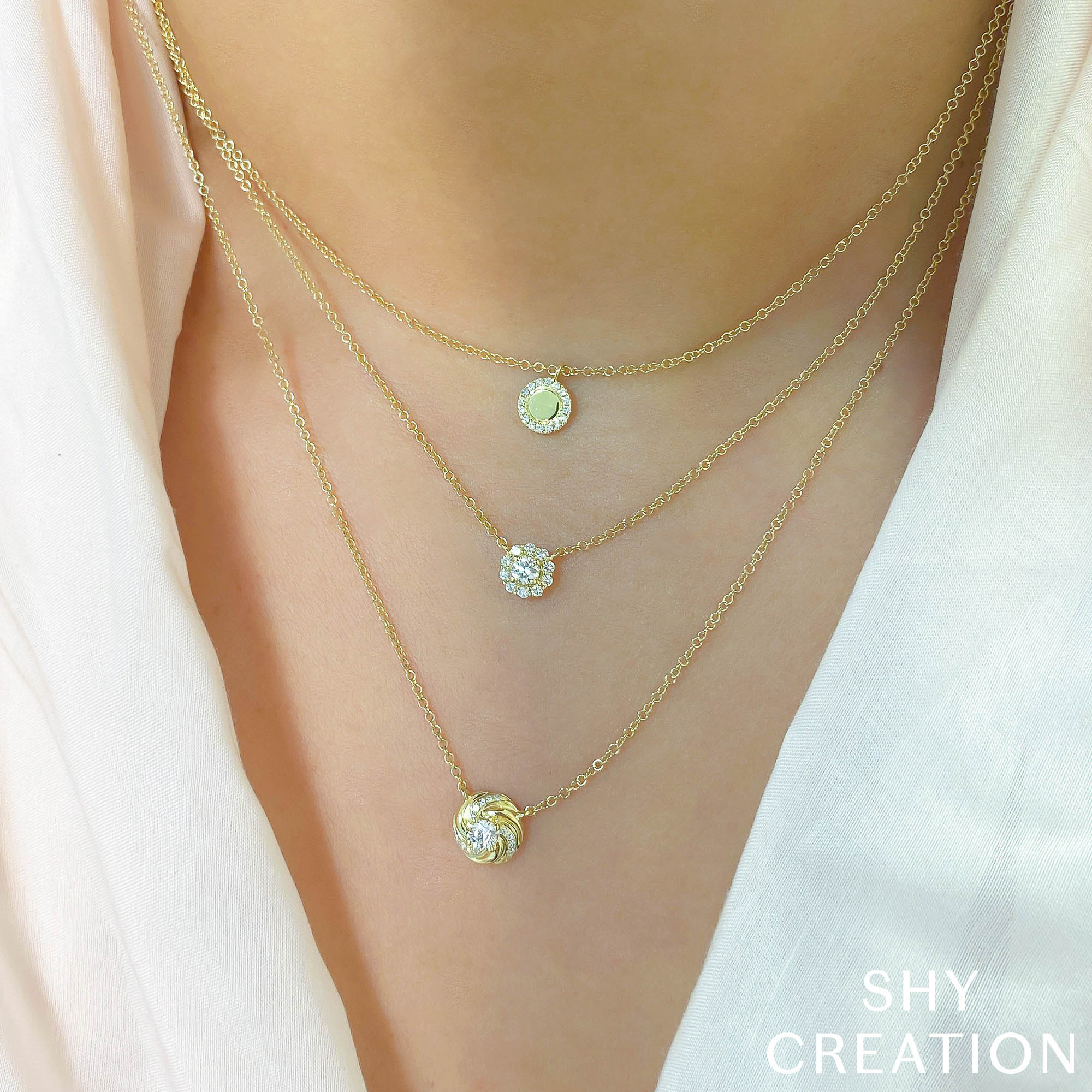 0.05CT 14K Y/G DIAMOND CIRCLE NECKLACE